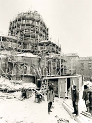 Александро-Невский собор. Реконструкция собора. Фото 1991 года.
